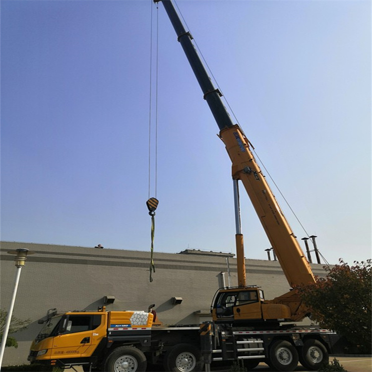新野 选择汽车吊租赁的秘诀与联系方式指南