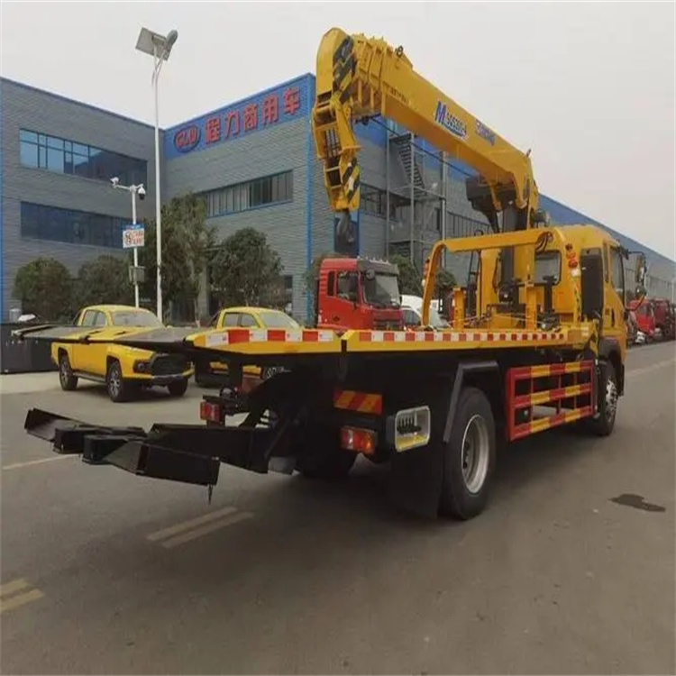 新野附近小随车吊出租电话，轻松解决搬运烦恼