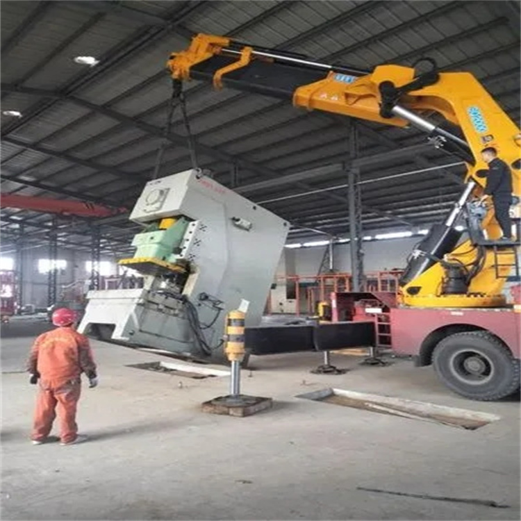 新野80吨折臂吊车出租附近电话