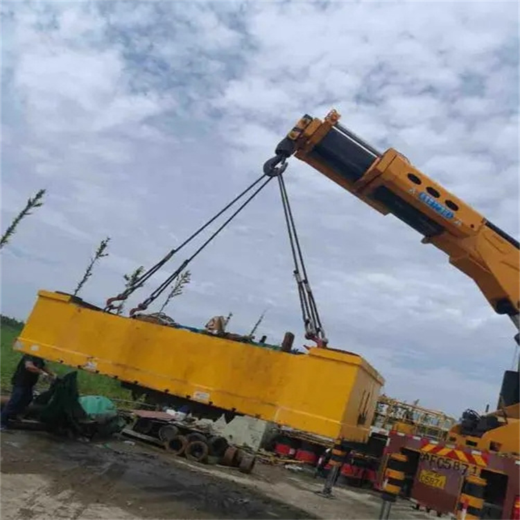 新野随车吊吊集装箱怎么吊